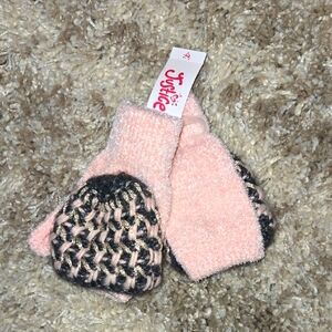 New With Tags . Justice Cozy Pink and Black Mittens for Kids